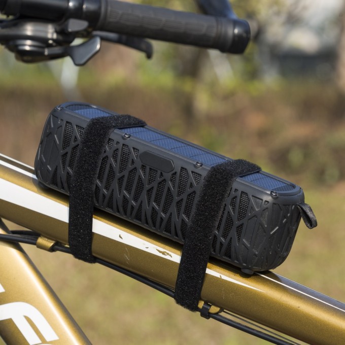 Přenosný Bluetooth reproduktor s powerbankou AERIUM S5000 Solar Outdoor