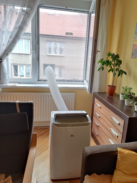 Okenní vložka pro mobilní klimatizace na míru